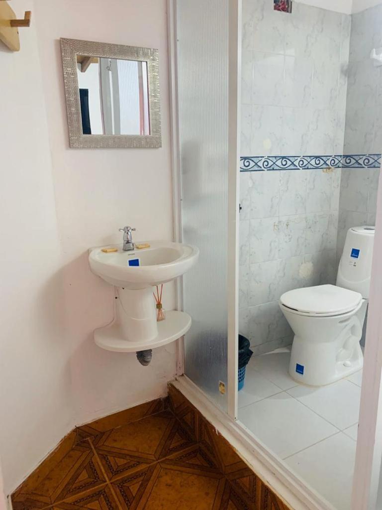 Hospedaje 3 Esquinas Guatape Bagian luar foto